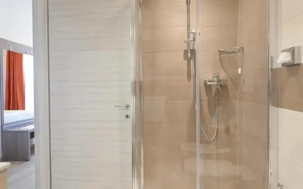 Bagno Superior con Giardino Privato