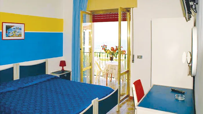 HOTEL CRISTINA