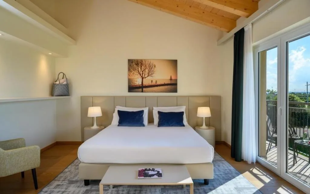 Camera Junior Suite