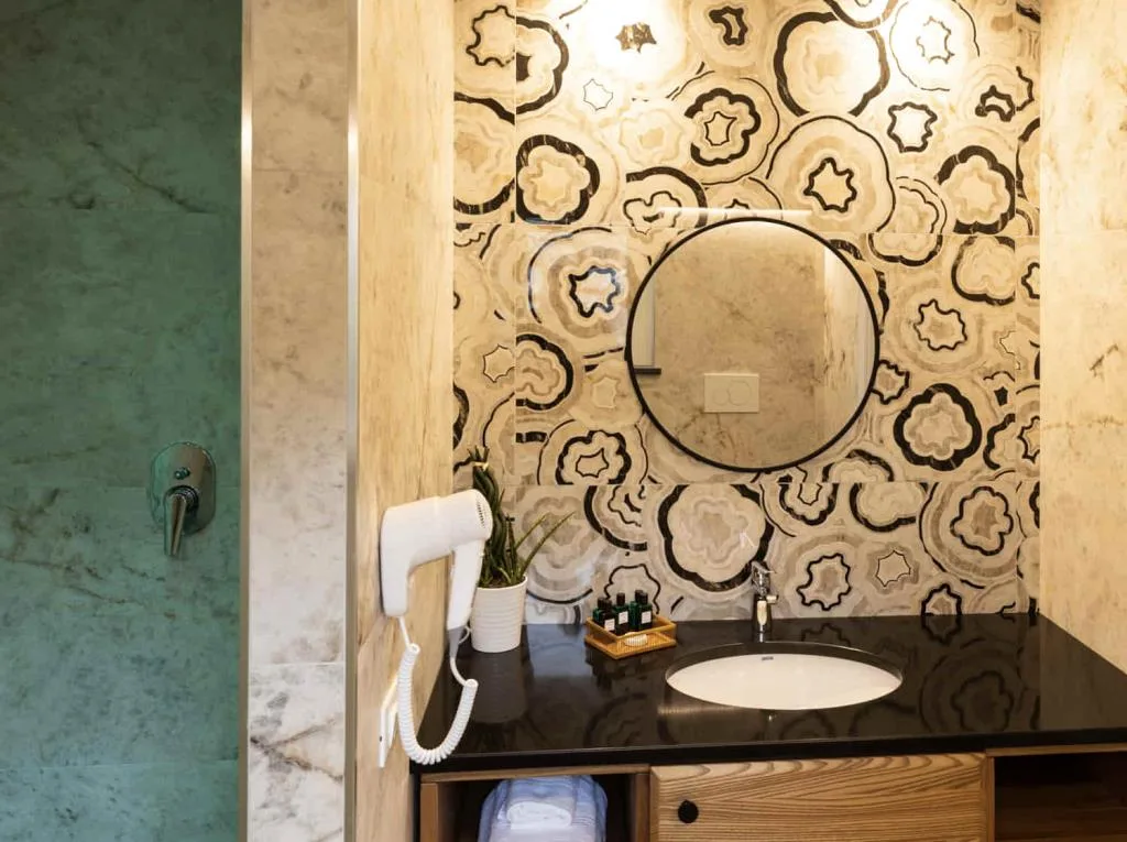 HOTEL MIDENZA SEASIDE & NATURE RETREAT