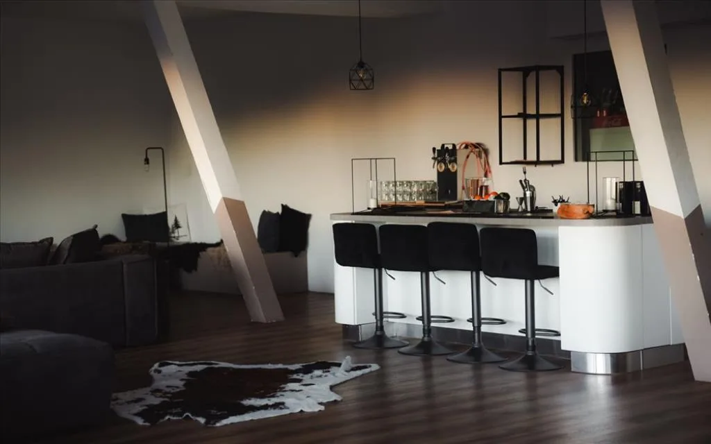 bar